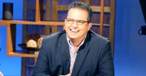 glenn medeiros net worth